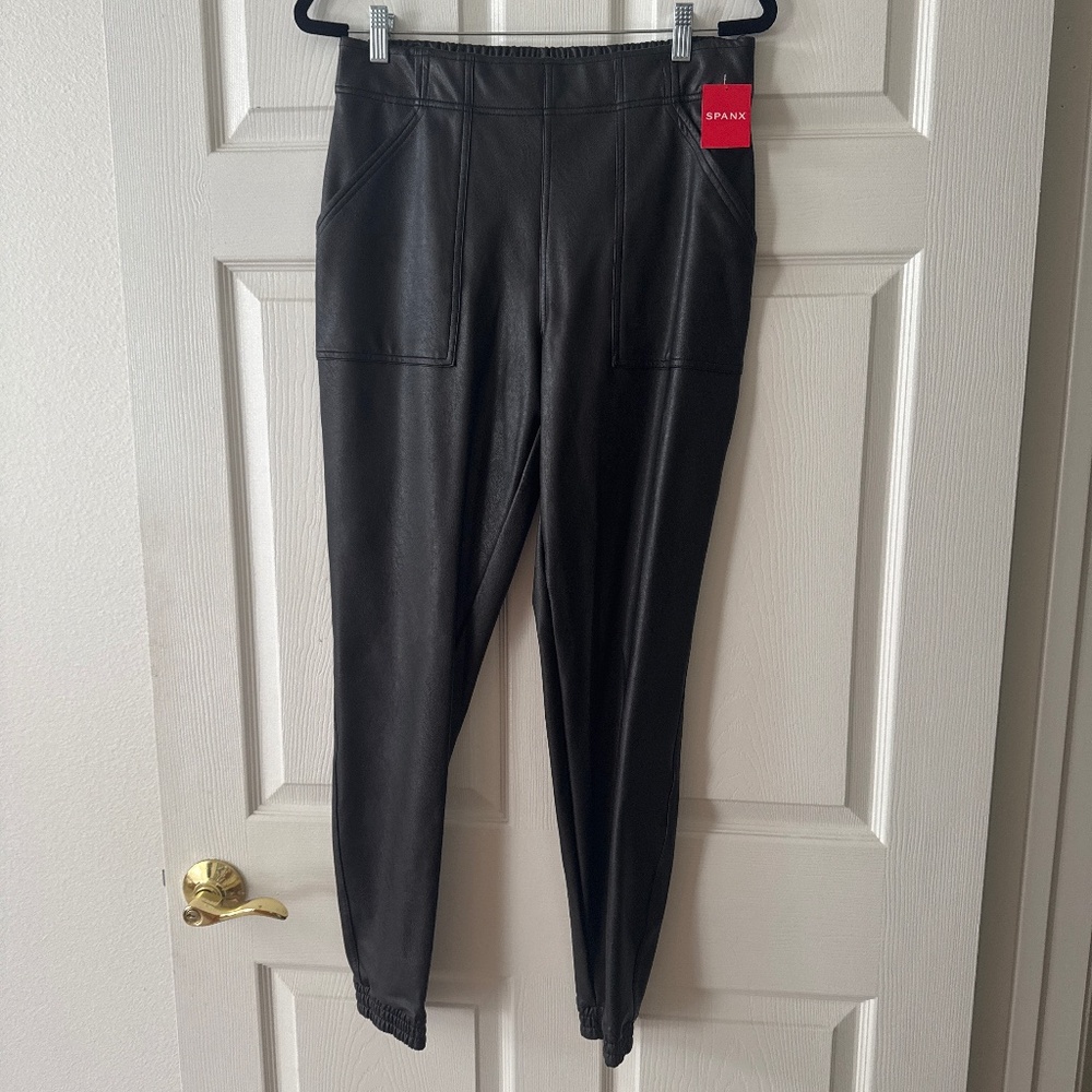 SPANX Leather like joggers